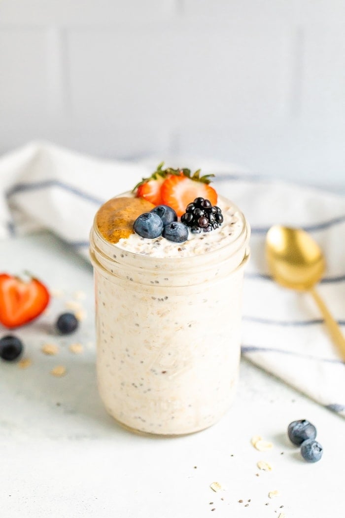 Easy Basic Overnight Oats – Eating Bird Food