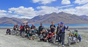 Explore the beauty of Leh ladakh tour packages