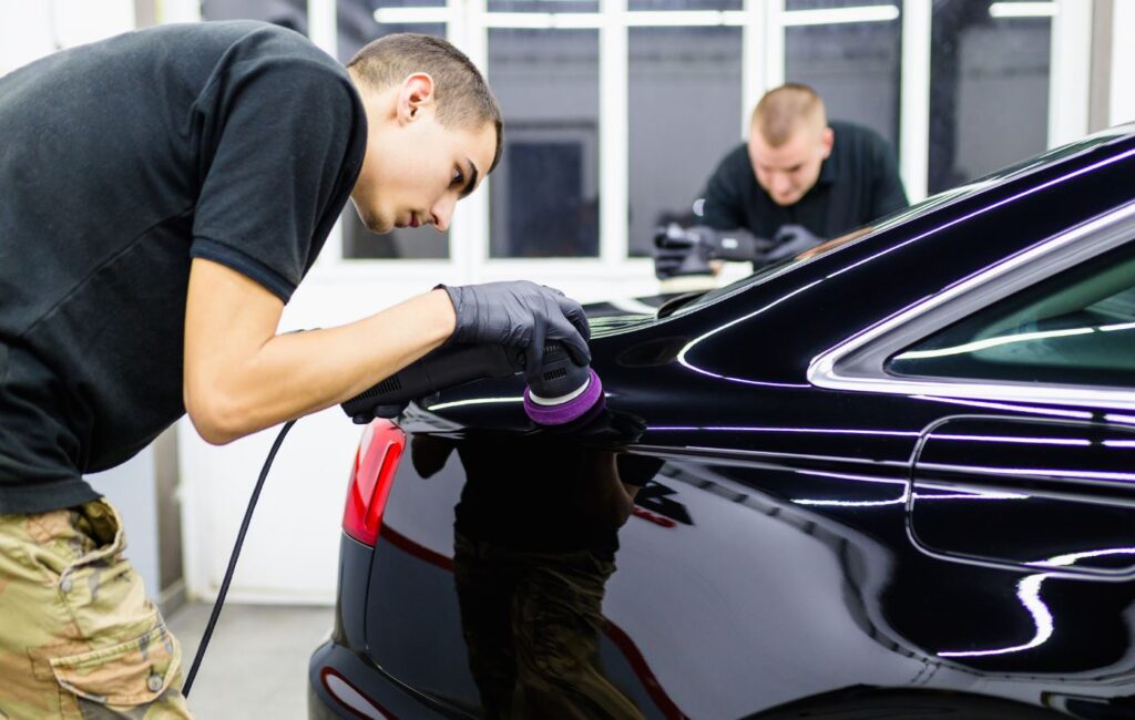 5 Essential Tips for Choosing the Right Car Detailing Service