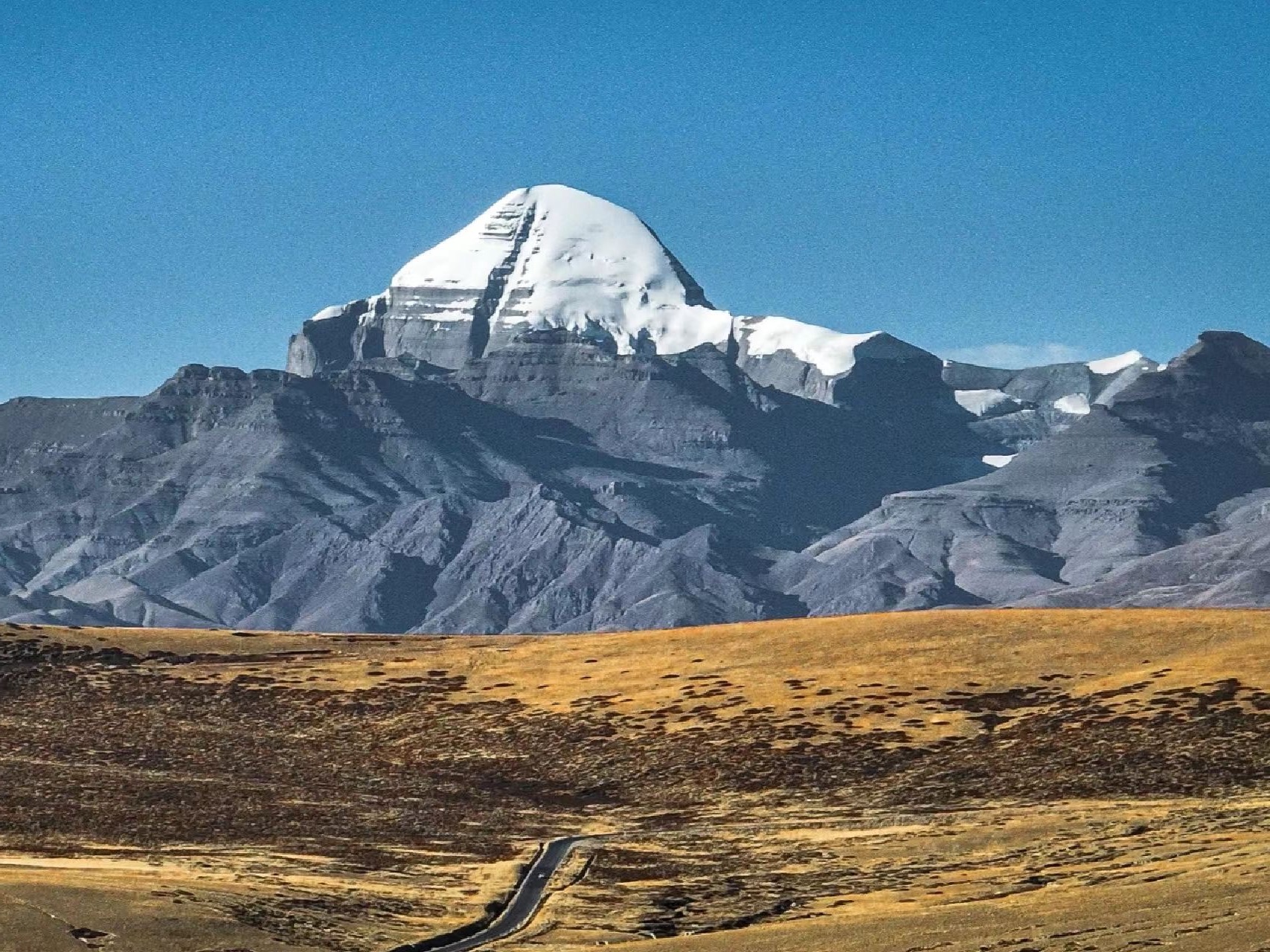 Embarking on a Spiritual Journey: Kailash Yatra Co and Tibet’s Pioneering Agency