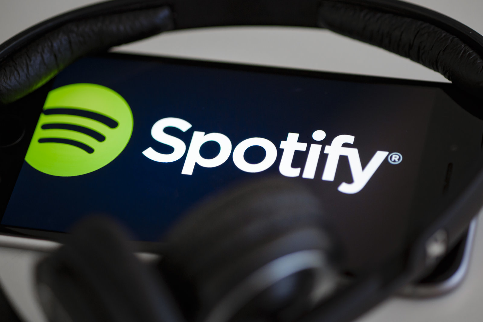 Enhance Listening Experience with Apps Similar to Spotify